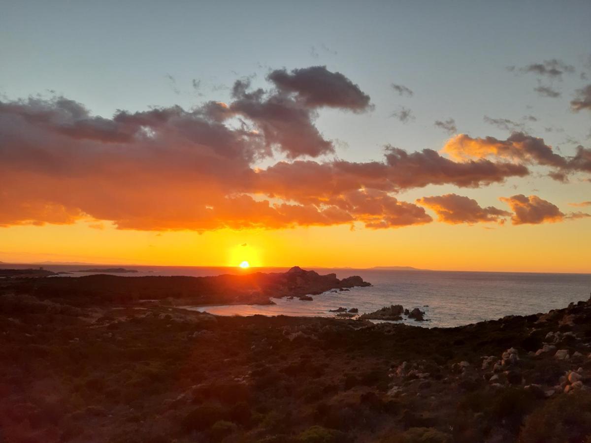 Un Angolo Di Paradiso A Pochi Passi Dal Mare Nel Villaggio Calarossa イーゾラ・ロッサ エクステリア 写真